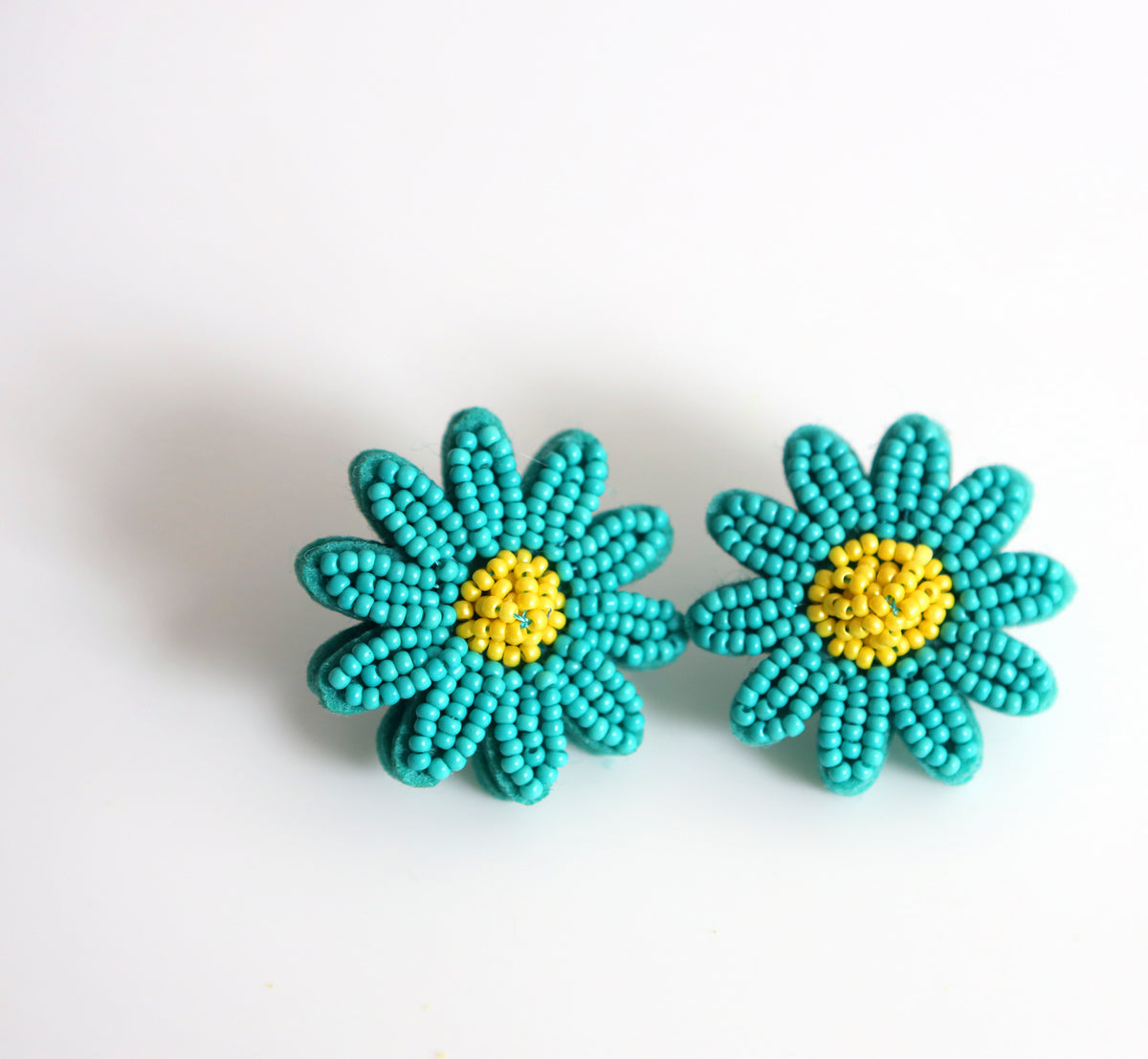 TURQUOISE BEADED DAISY EARRINGS – MEL South Africa